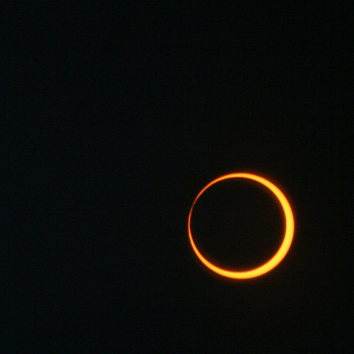 Annular Eclipses: What Causes Them and Do They Matter? | Eclipse ...