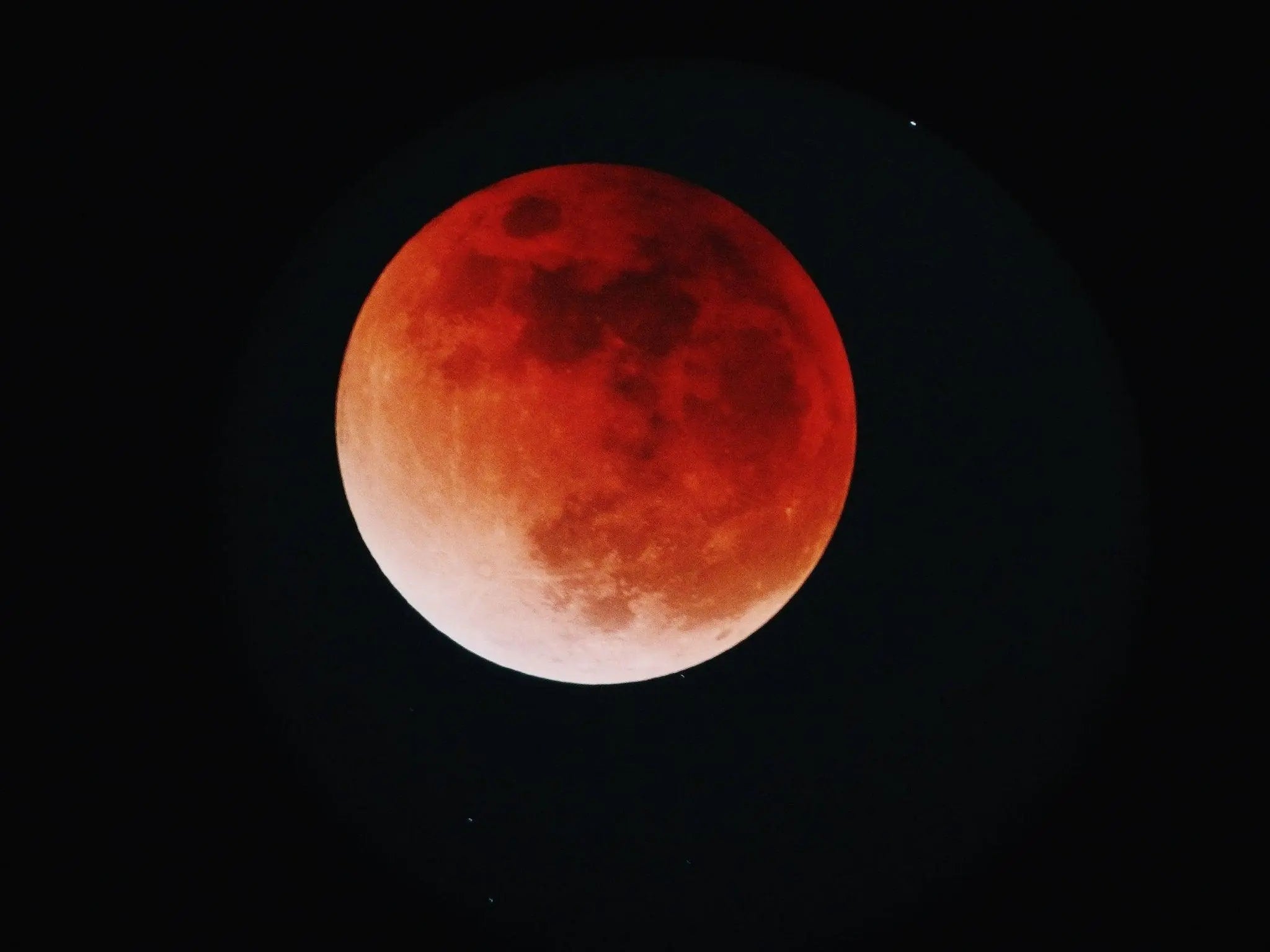 Do I Need Eclipse Glasses to View Lunar Eclipses? - Eclipse Optics