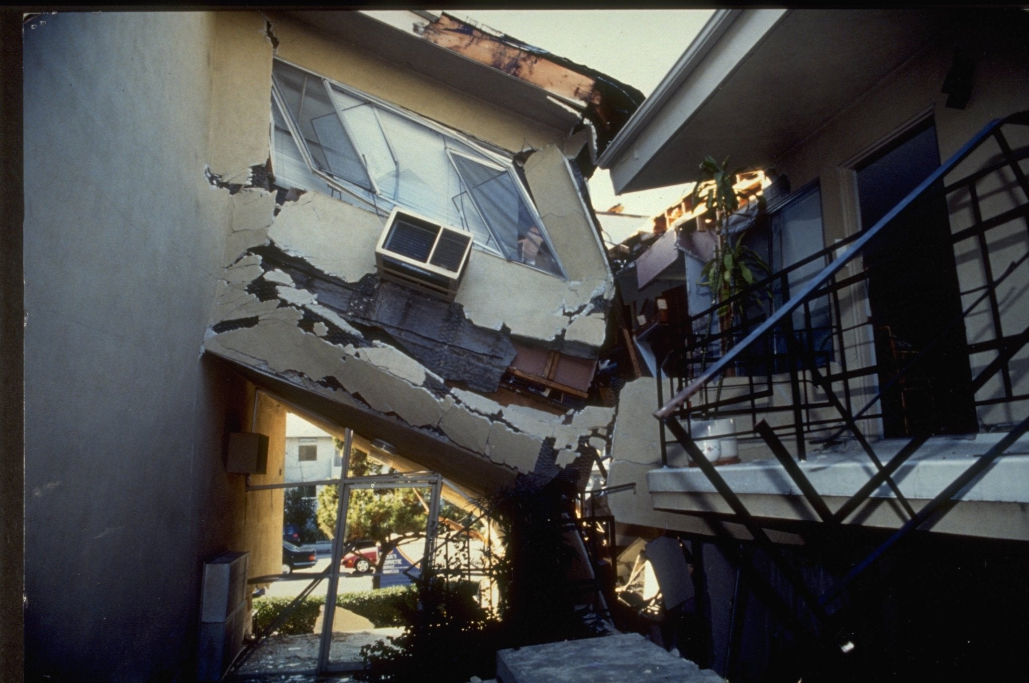 How Building Codes Changed Following the Northridge Earthquake - Eclipse Optics