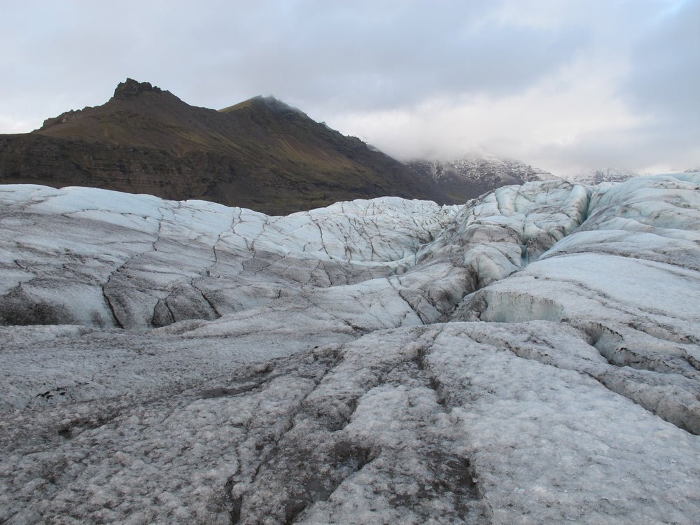 Interstellar: How Accurate is the Movie? Separating Science Fact from Fiction - Eclipse Optics